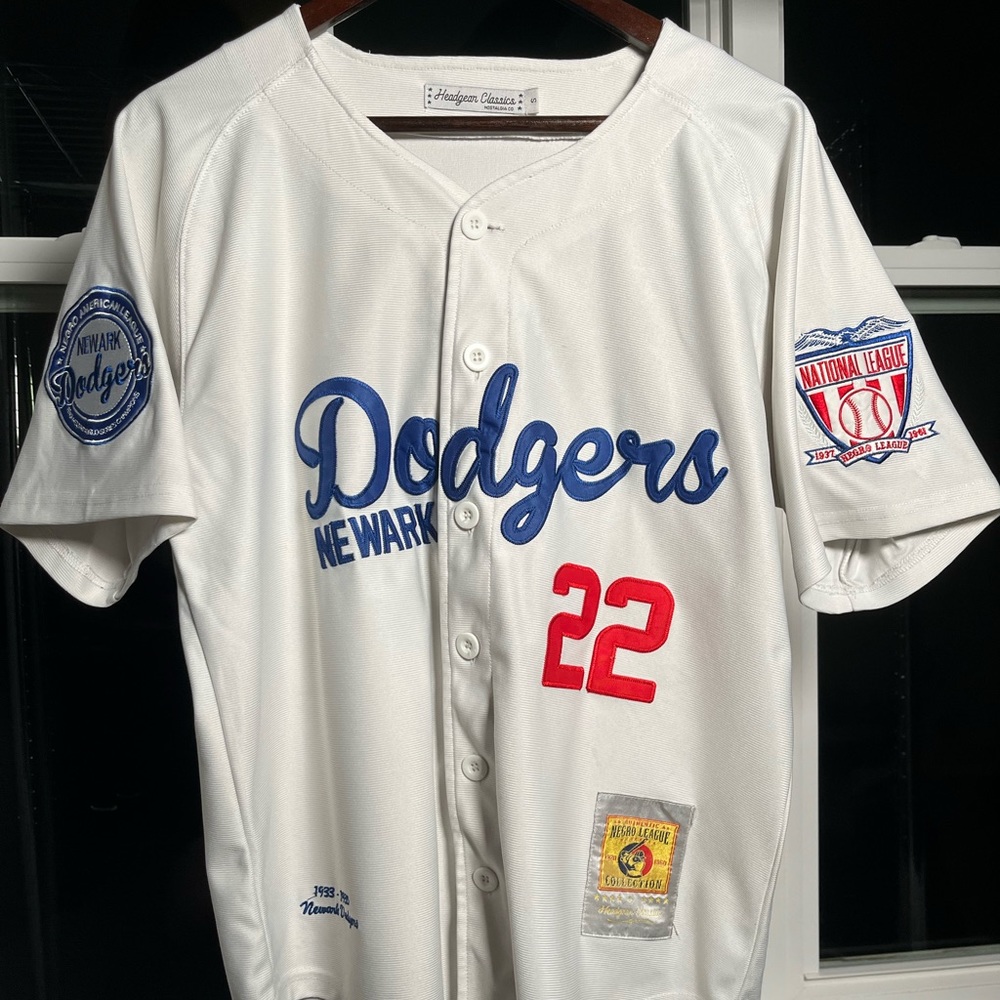 Men’s Size Small - Headgear Classic White Newark Dodgers Baseball Jersey #22